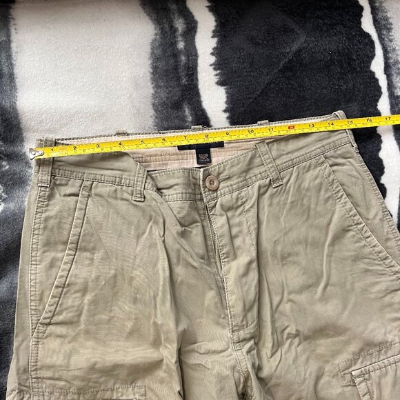 Banana Republic Men's Cargo Styled Pants - Picture 3 of 7
